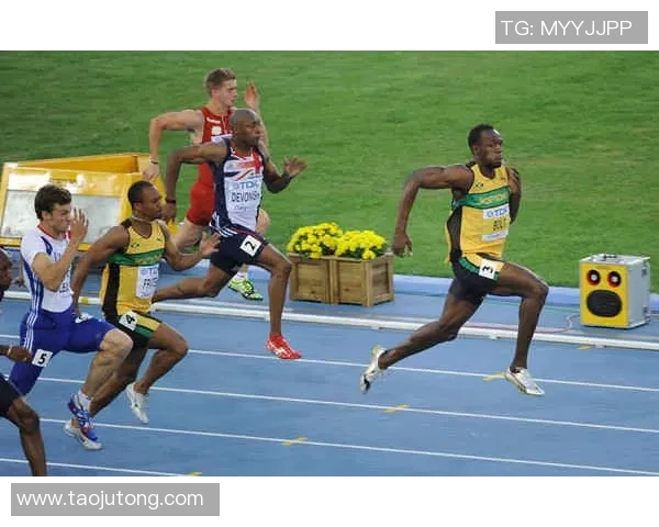 加特林足球球星精彩瞬间合集 精彩画面展现球场英姿